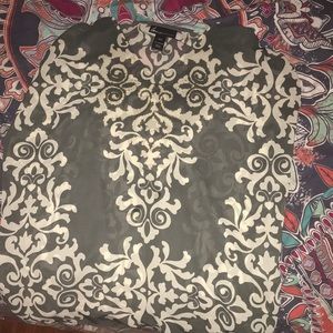 Sleeveless dressy design shirt gently used  14/16